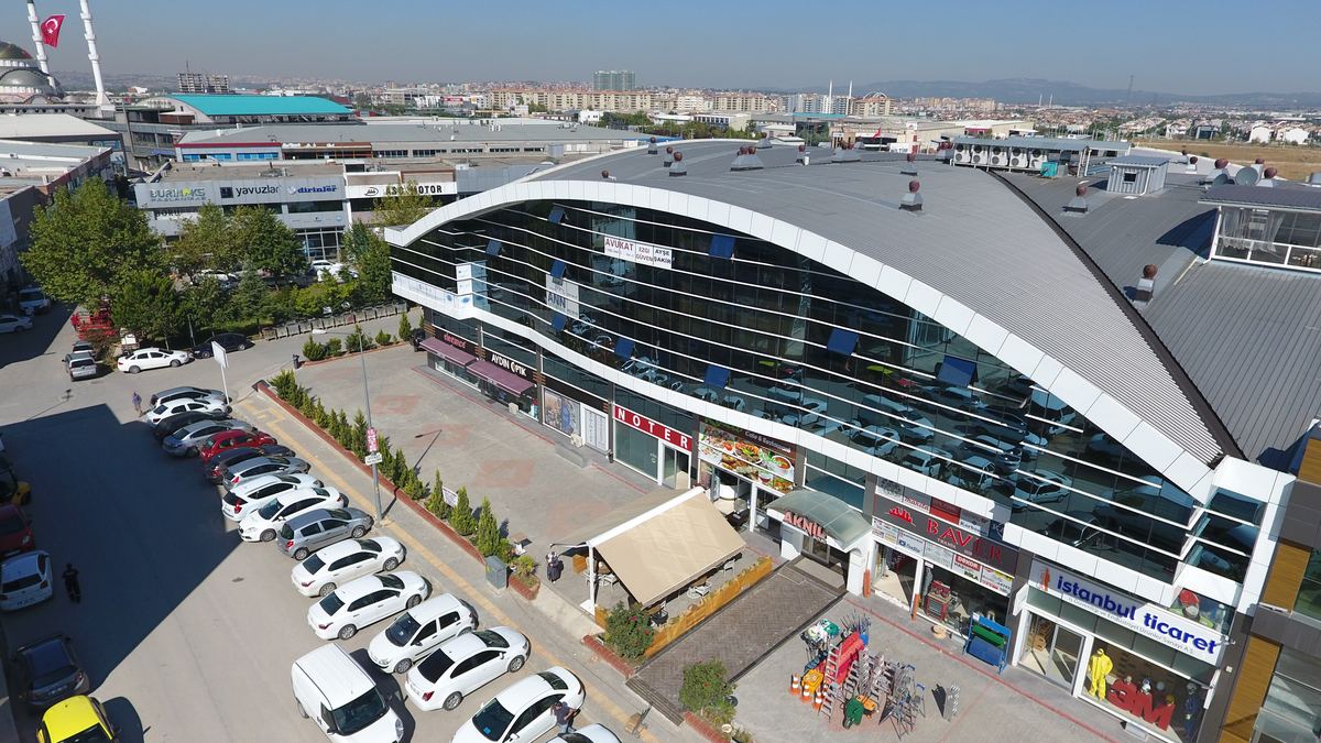 Aknil Plaza